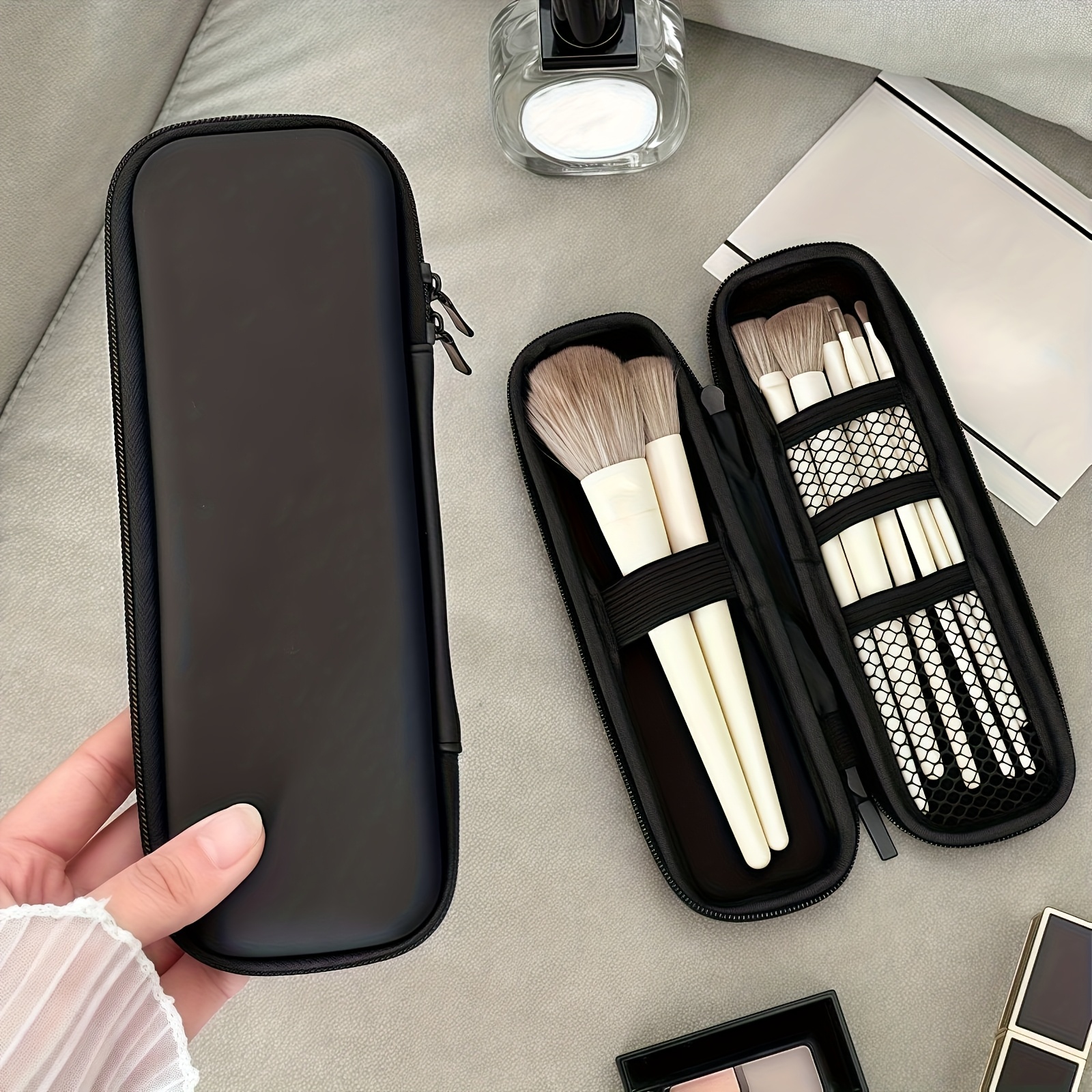 Beauty Makeup Artist - Portable Makeup Brush Organizer Case -