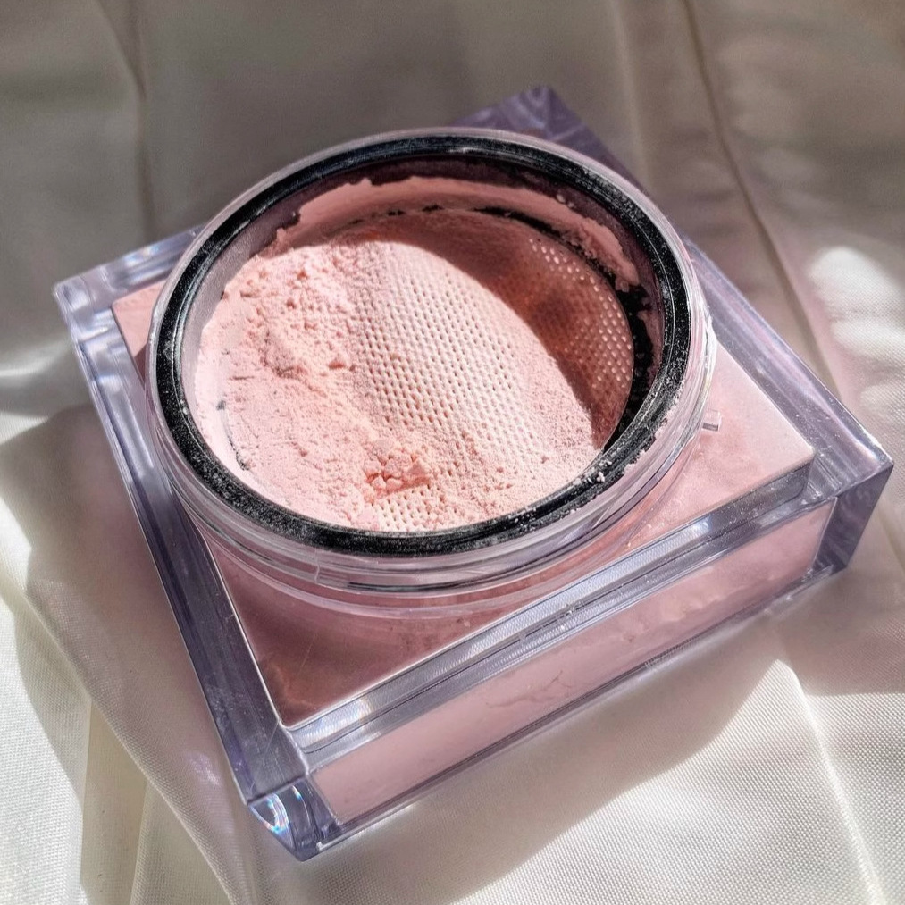 Huda Easy Bake Loose Setting P – Huda Beauty Makeup Set recenzja i cena
