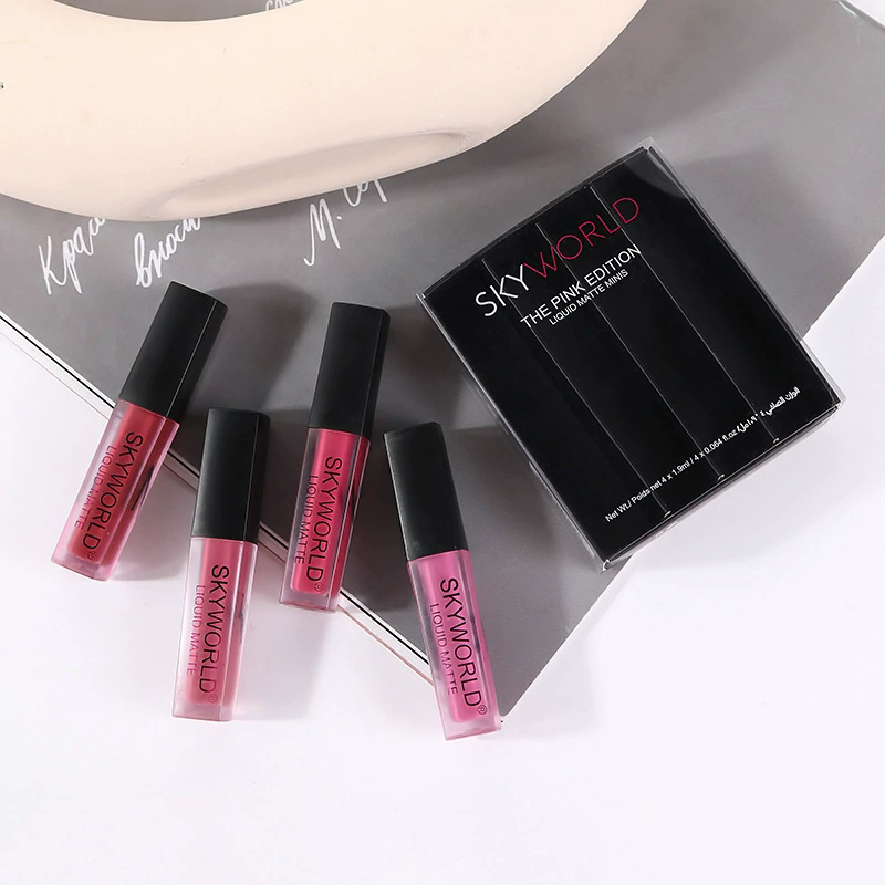 4pcs Lipstick Set Matte Lip Gl – Huda Beauty Makeup Set recenzja i cena